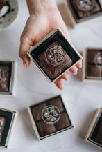 Load image into Gallery viewer, Solo OG Brownie Box